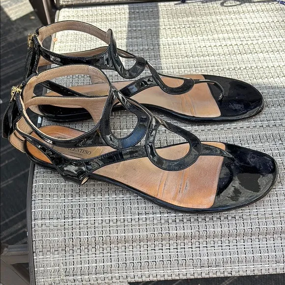 VALENTINO LADIES Black BACK ZIP FLAT GLADIATOR Sandals-10