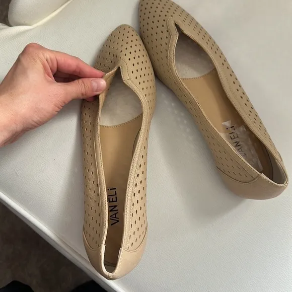 Vaneli pointed toe flats