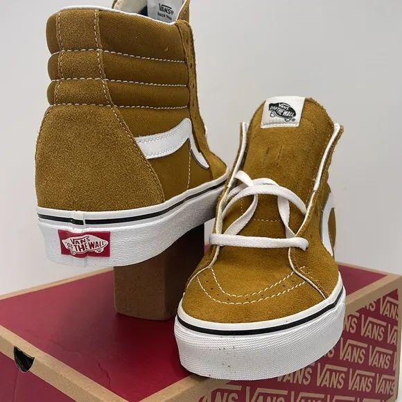 Vans Men’s High-Top Sneakers in Mustard White Sk8-HiColor Theory Golden Brown
