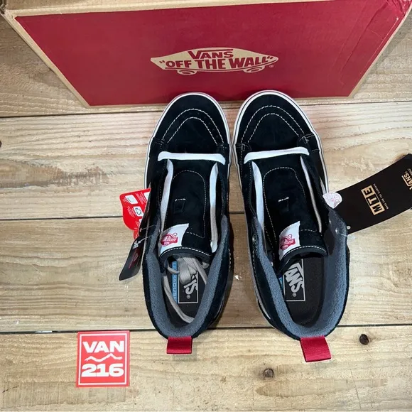 Vans Men's Sk8-Hi Mte-1 Sneaker Boots Insulated Black White: VN0A5HZY6BT: