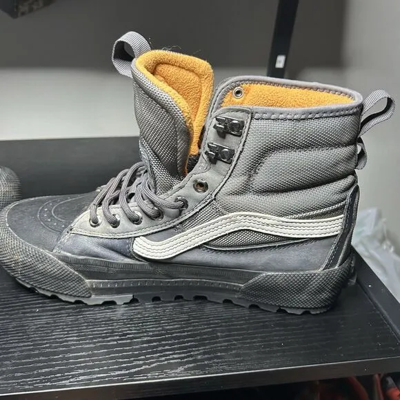 Vans MTE-3 Size 8.5 Men’s Gore-Tex 3M Cold Weather Snow Gray Boots