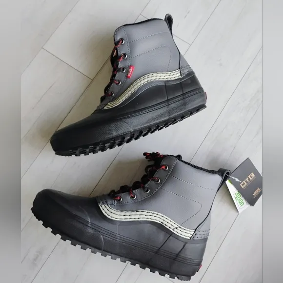 VANS NEW Standard Mid Snow MTE Boots