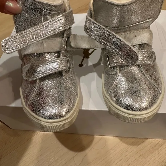 Veja Toddler High-Top Sneakers