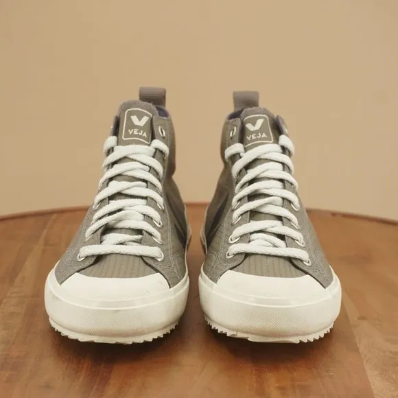 Veja Women's Nova Ripstop High-Top Green Lace-Up Sneakers