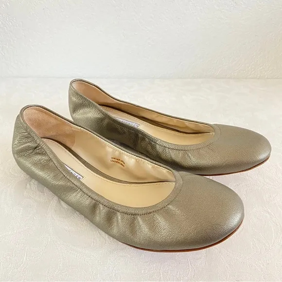 Vera Wang Lavender Ballet Flats bronze