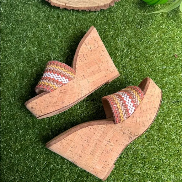 Veronica BeardDali Sand Suede Peep-Toe Wedge Platform Sandals size 5.5 women