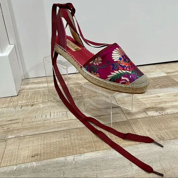 VIDORRETA Silk Embroidered Lace Up Espadrille NWOT
