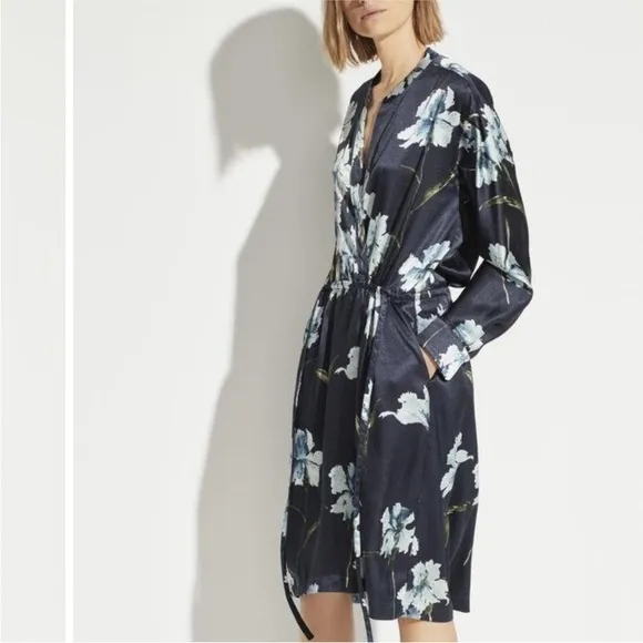Vince Blue Floral Iris Print Long Sleeve Satin Shirt Dress in Coastal