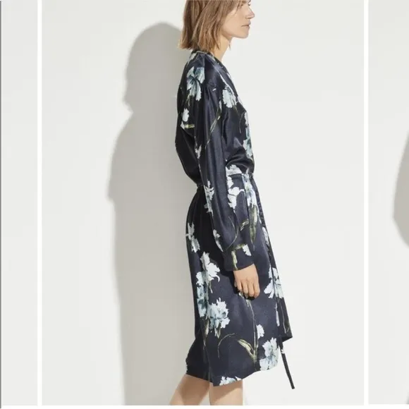 Vince Blue Floral Iris Print Long Sleeve Satin Shirt Dress in Coastal