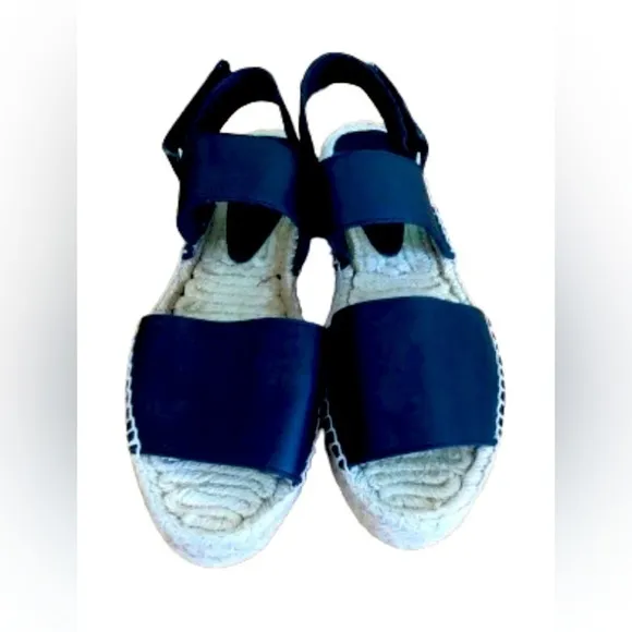 Vince Emilia black espadrille sandals w Velcro closure &amp; rattan soles SZ 10