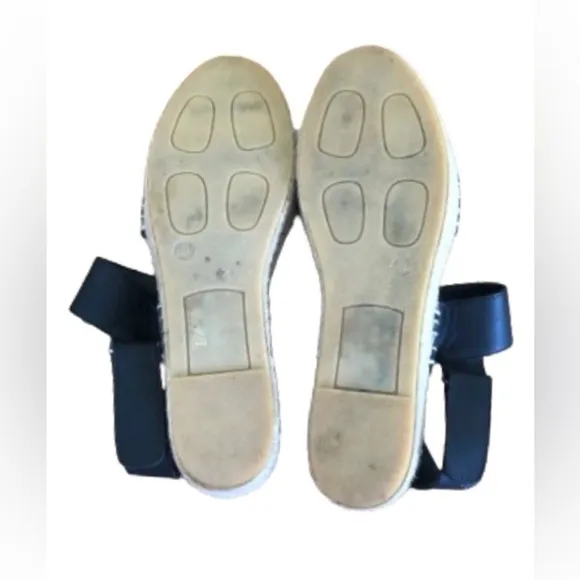 Vince Emilia black espadrille sandals w Velcro closure &amp; rattan soles SZ 10