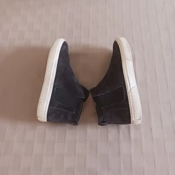 Vince Kelowna High Top Suede Sneakers