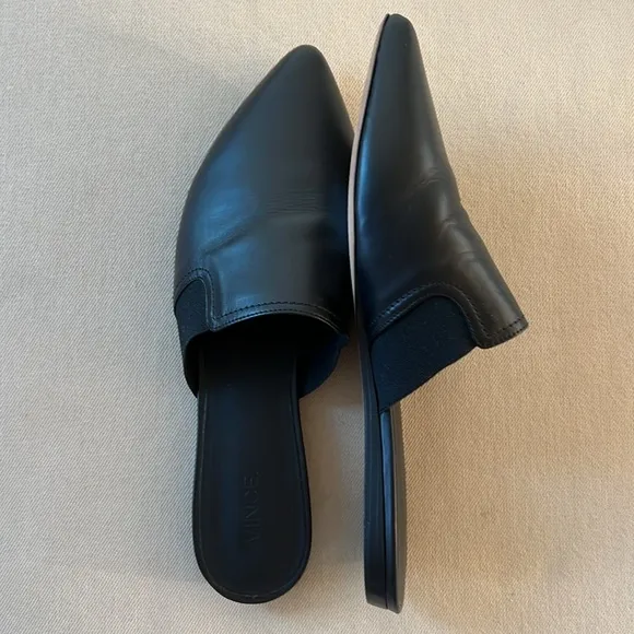 Vince Nadette Black Leather Pointed Slide