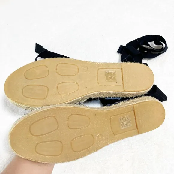 Vince navy suede and canvas ankle tie up espadrilles. Made in Spain. Sz 7 New