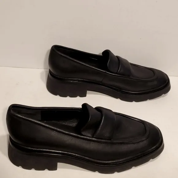 Vince Robin Apron Toe Leather Loafers Size 7.5 NWOT'S