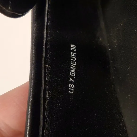 Vince Robin Apron Toe Leather Loafers Size 7.5 NWOT'S