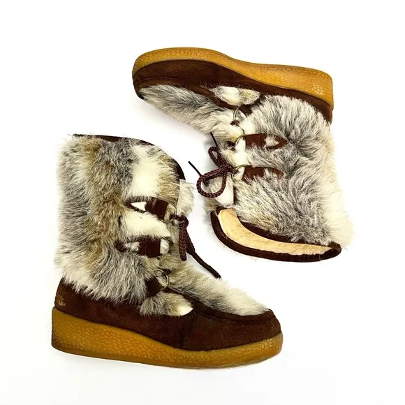 Vintage 1970s brown suede faux fur shearling lined lace up winter snow boots
