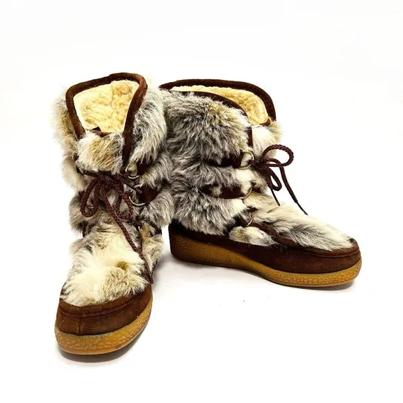 Vintage 1970s brown suede faux fur shearling lined lace up winter snow boots