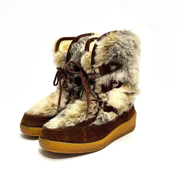 Vintage 1970s brown suede faux fur shearling lined lace up winter snow boots
