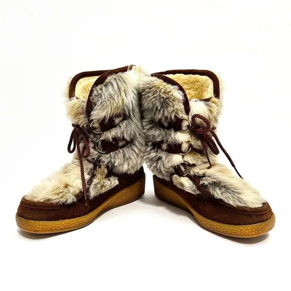 Vintage 1970s brown suede faux fur shearling lined lace up winter snow boots