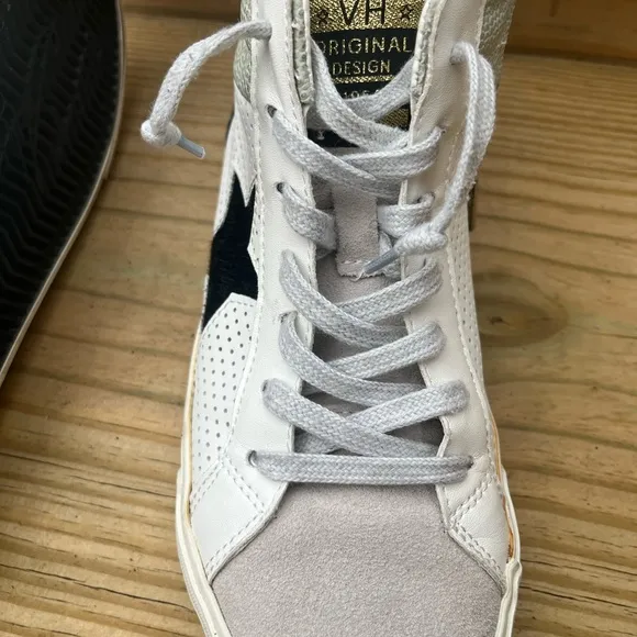 Vintage Havana 1954 White and Black Star High-Top Sneakers