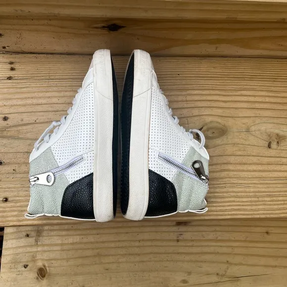 Vintage Havana 1954 White and Black Star High-Top Sneakers