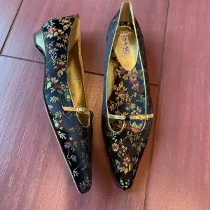 Vintage ISAAC by Isaac Mizrahi silk brocade flats