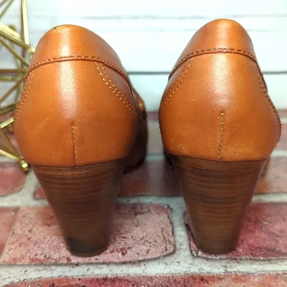 Vintage L.L. Bean Women's Leather Camel Penny Loafer Heels Preppy Academia 7.5