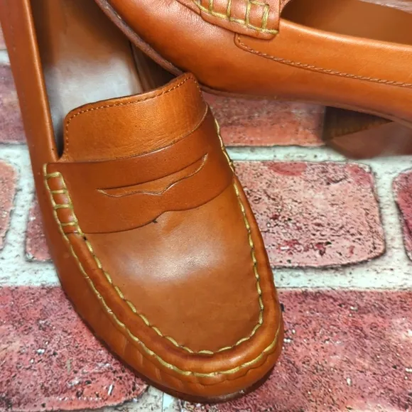 Vintage L.L. Bean Women's Leather Camel Penny Loafer Heels Preppy Academia 7.5