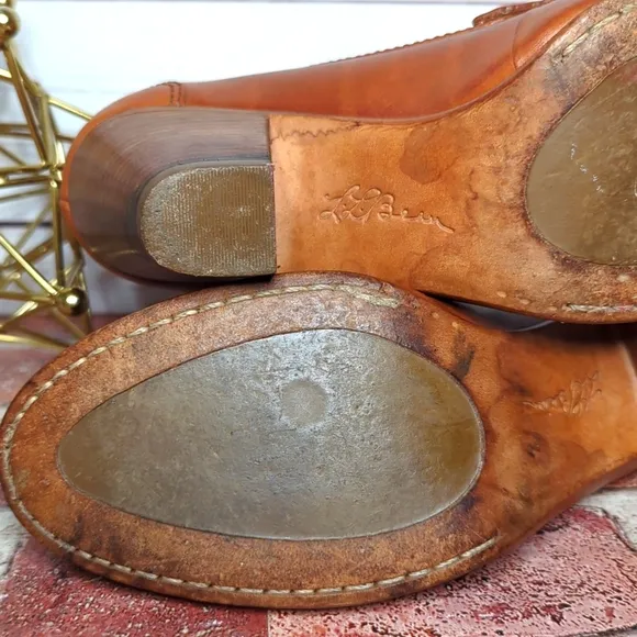 Vintage L.L. Bean Women's Leather Camel Penny Loafer Heels Preppy Academia 7.5