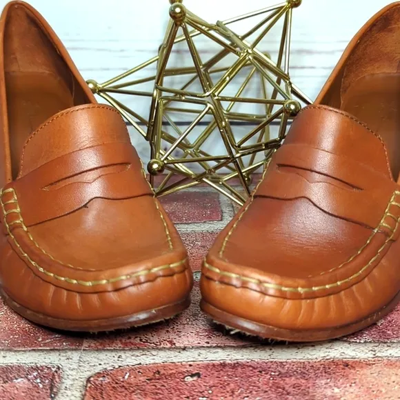 Vintage L.L. Bean Women's Leather Camel Penny Loafer Heels Preppy Academia 7.5