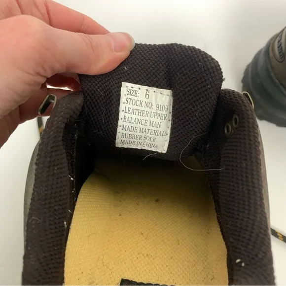 Vintage Y2K American Eagle brown leather chunky sneakers size 6