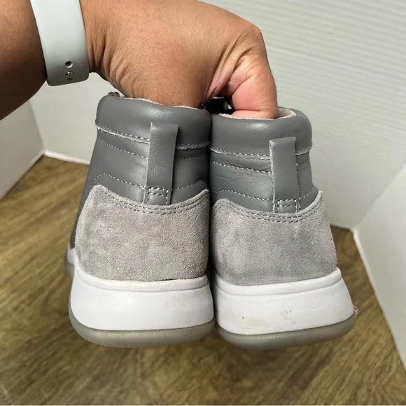 Vionic Gray  Whitley Leather High Top Sneakers Booties Size 7