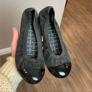 Vionic Allora Black flats 7