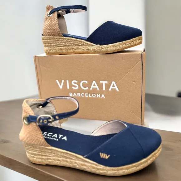 Viscata-NWT size 9.5 Navy blue Pubol Canvas Espadrille Wedges. Hand crafted. New