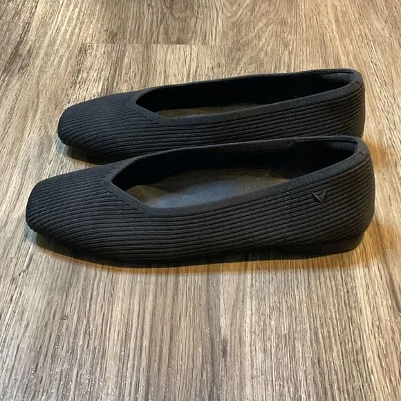 Vivaia‎ Margot 2.0 Square Toe V-Cut Womens Size 39W Ballet Flats Black