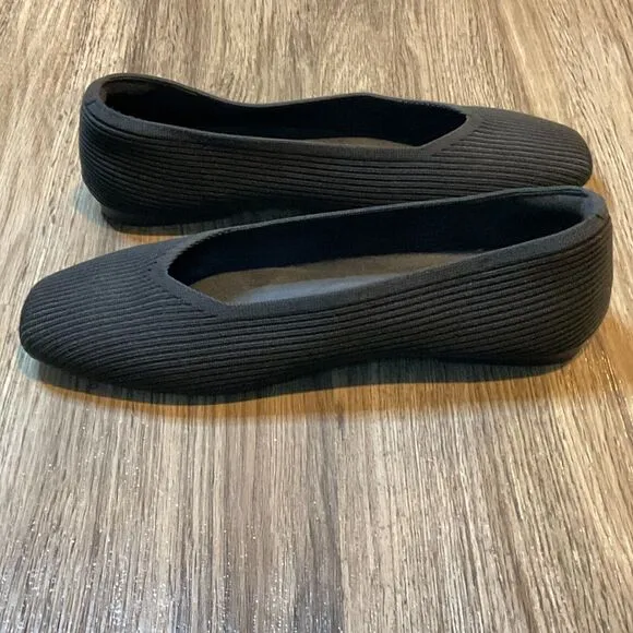 Vivaia‎ Margot 2.0 Square Toe V-Cut Womens Size 39W Ballet Flats Black