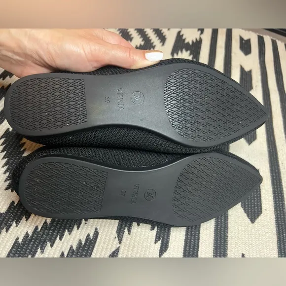 Vivaia Pointed-Toe Ballet Flats Size 39/8