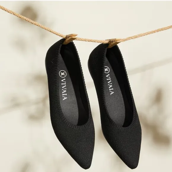 Vivaia Pointed-Toe Ballet Flats Size 39/8