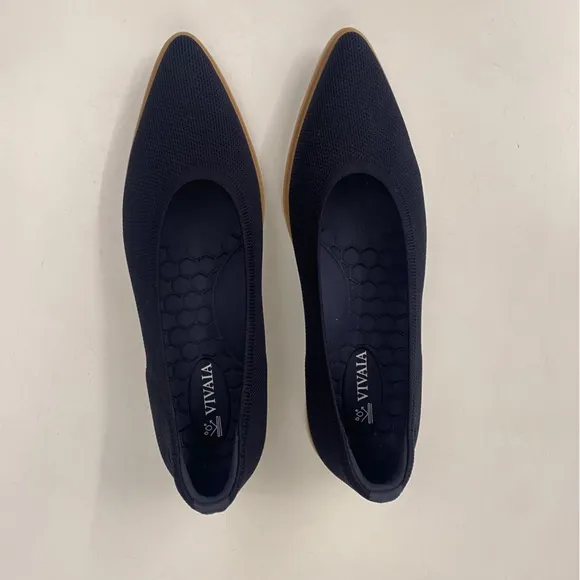 Vivaia || Veronica Pointed-Toe All-Day Standing Flats Navy Blue 38