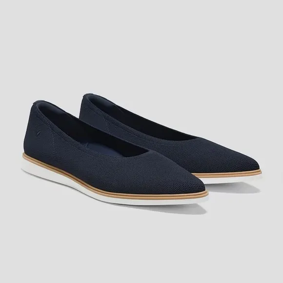 Vivaia || Veronica Pointed-Toe All-Day Standing Flats Navy Blue 38