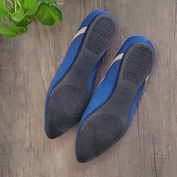 Vivaia Vienna Pointed Toe V Cut Flats Royal Blue and Tan EU Size 38.5 US…