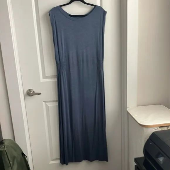 WHBM sleeveless smocked slub maxi dress