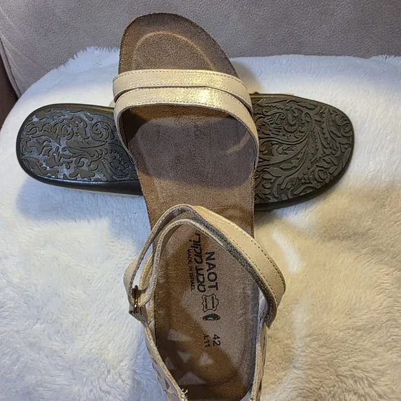 Women's Beige Strappy Sandals
