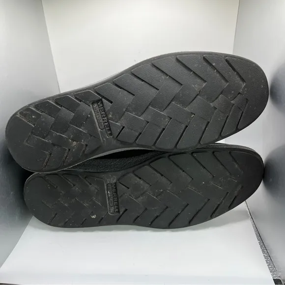 Women’s Merrell 200 Gram Insulated Boots Size 10