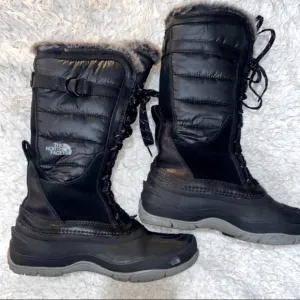 Womens North Face snow boots
