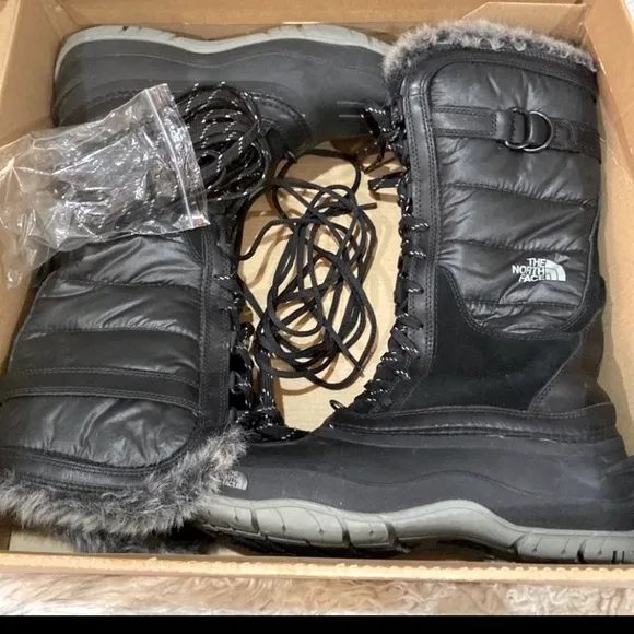 Womens North Face snow boots