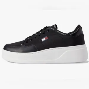 Women’s Tommy Hilfiger TW Grazie 2 Sneakers size 5
