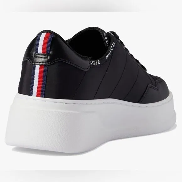 Women’s Tommy Hilfiger TW Grazie 2 Sneakers size 5