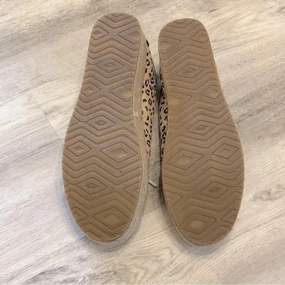 Women’s Toms Cheetah Cassiah Canvas Laceup Espadrilles Platform Sneakers 9.5